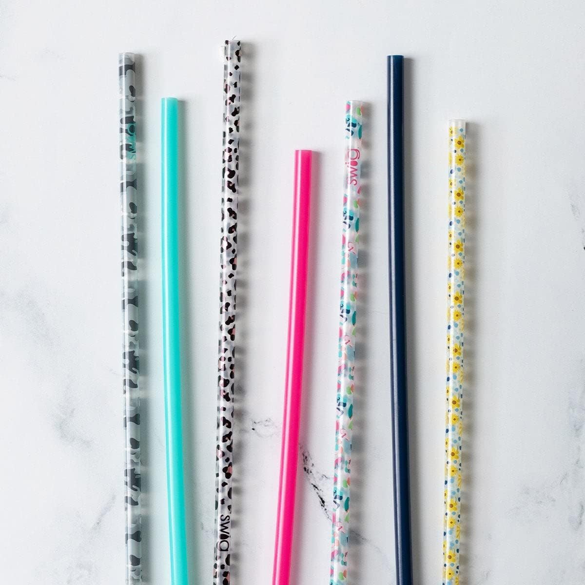 Swig Life Reusable Straws Christmas Glitter Tall Straw Set & Cleaning Brush, Each Straw is 10.25 inch Long (Fits Swig Life 20oz Tumblers, 22oz, and 32oz Tumblers)