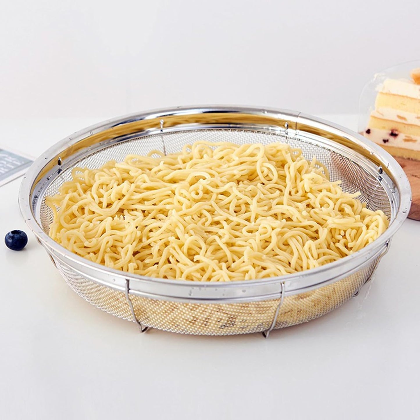 Fine Mesh Strainer for Kitchen, Stainless Steel Colander Bowl for Pasta, Rice, Fruit, Metal Net Baskets with Resting Base - Strain, Drain, Rinse （Diameter 9.84 inch）