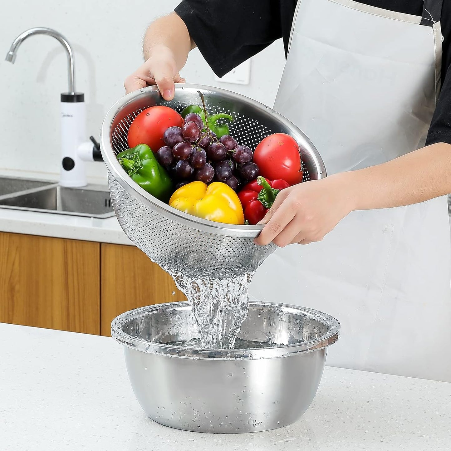 304 Stainless Steel Microporous Colander, 2.5QT Large Capacity with Mixing Bowl For washing vegetables, fruit and rice and for draining cooked pasta(2PC)