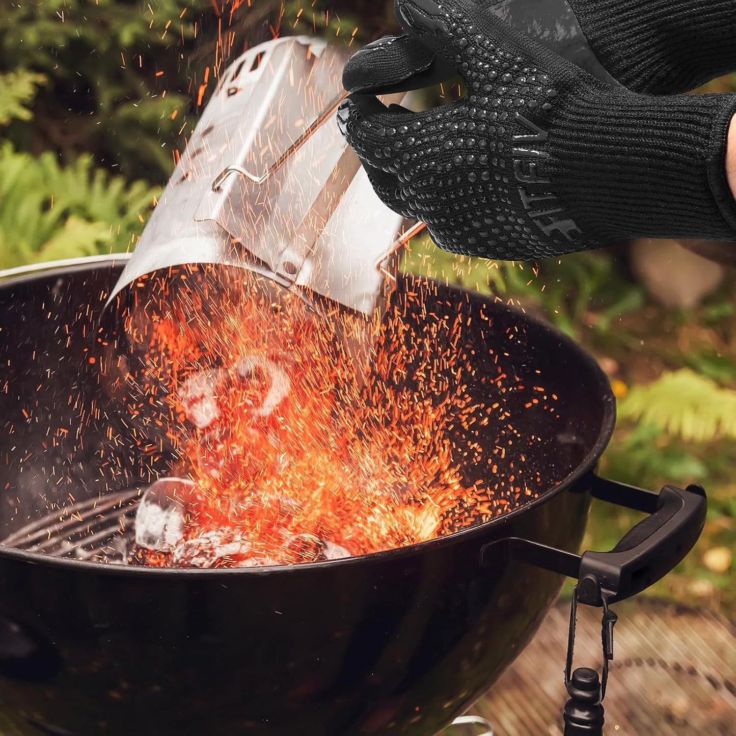 BBQ Gloves, Oven Gloves, 1472°F Extreme Heat Resistant Barbecue Gloves, Silicone Non-Slip Oven Mitts, Kitchen for Cooking, Grilling, and Baking (Black)