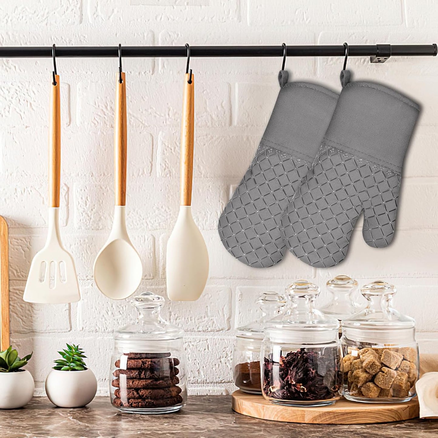 2 Pcs Oven Mitts Heat Resistant for Kitchen, Kitchen Oven Gloves, Long Oven Mitts and Pot holder with Non-Slip Silicone Stripe and Soft Cotton Lining, Silicone Oven Mitts for Cooking Baking BBQ Gloves