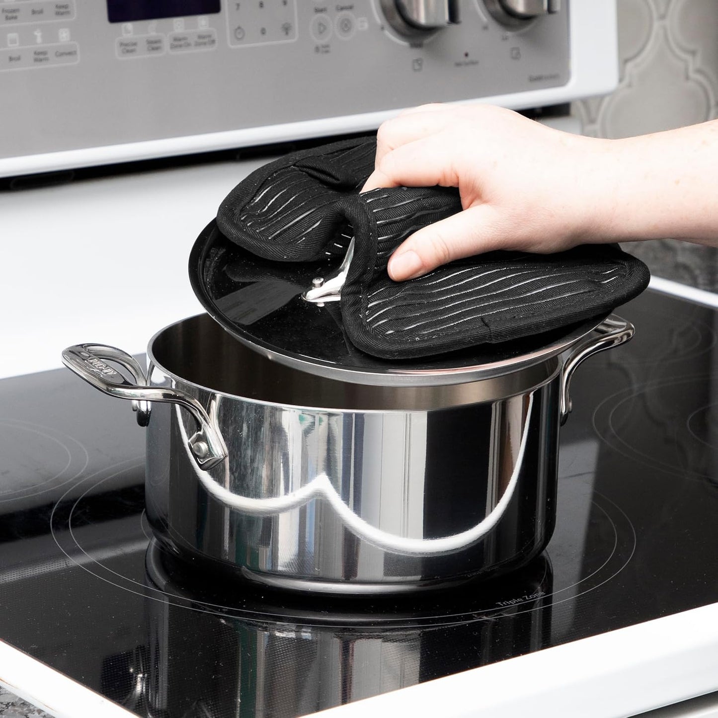All-Clad Premium Pot Holder & Hot Pad: Heat Resistant to 500 Degrees - 100% Cotton, 10""x6.25"" Hot Pad for Kitchen and Barbeque, (2-Pack), Black