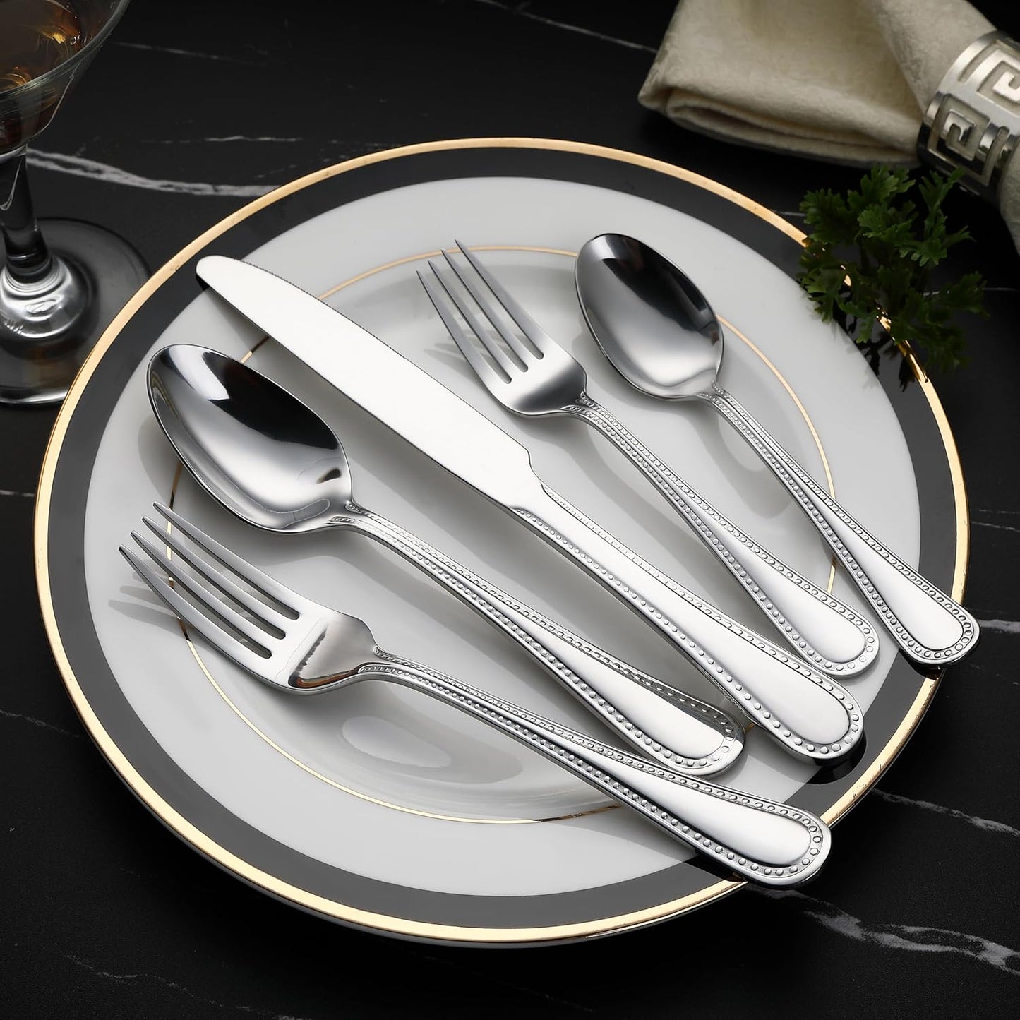 Amazon Basics Silverware Set, Stainless Steel Flatware, Dishwasher Safe, Service for 4, 20-Piece Forks and Spoons, Pearled Edge