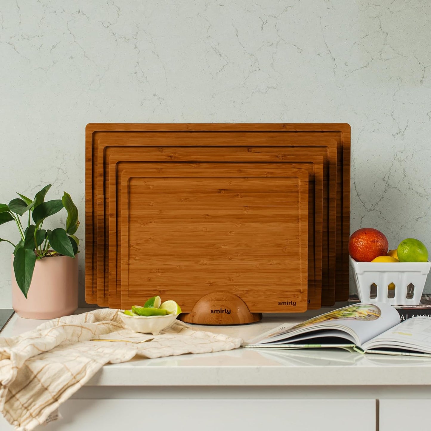 SMIRLY Bamboo Cutting Boards, Brown Bamboo Wood Cutting Board for Kitchen, Set of 4 with Holder & Deep Juice Groove, Butcher Block for Chopping Meat, Charcuterie Cheese Serving Tray, Kitchen Gadgets