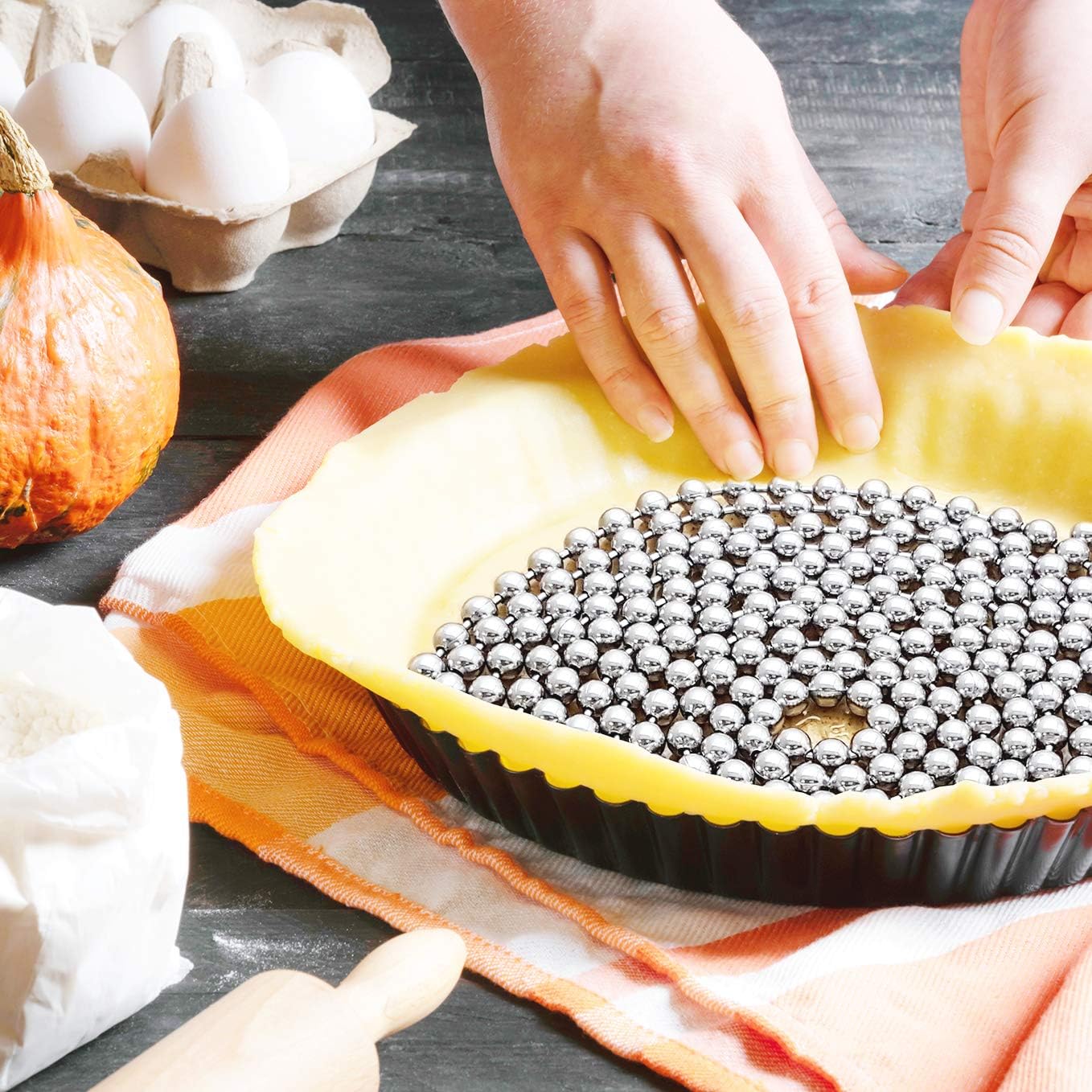 Durable Baking Supplies: Stainless Steel Chain Pie Weights, Reusable and Easy to Clean, Odorless, Safe Pie Weights for Pie Crusts, Oven Safe Baking Beads (15 feet)